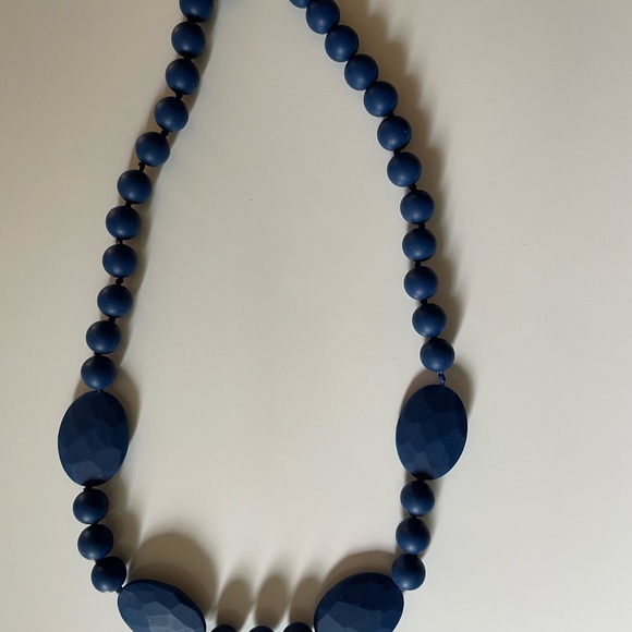 Scilicone Teething Necklace for Moms (chew beads) - Picture 2 of 8